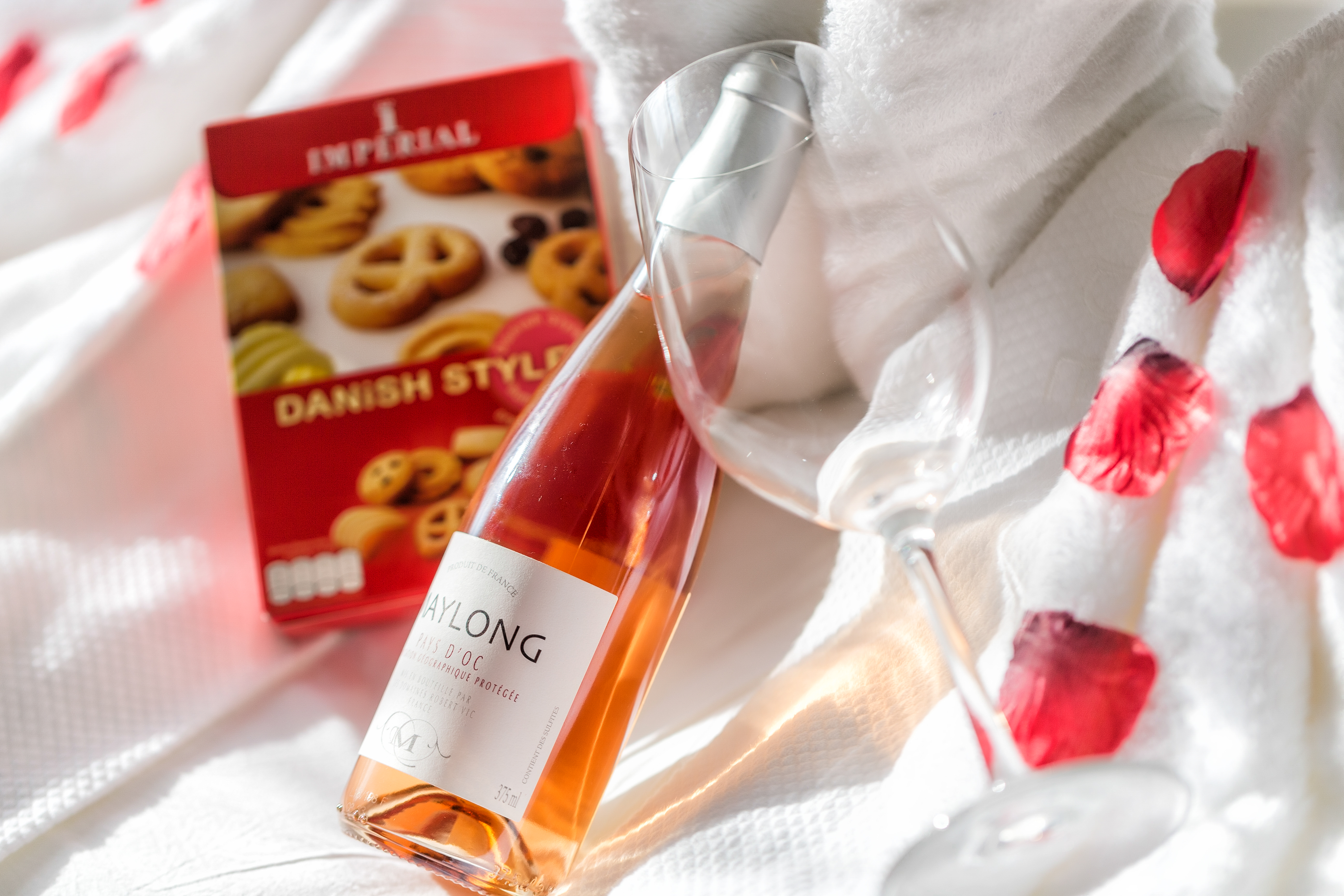 浪漫优享房（慕思床垫+电视投屏+智能客控+小冰箱）