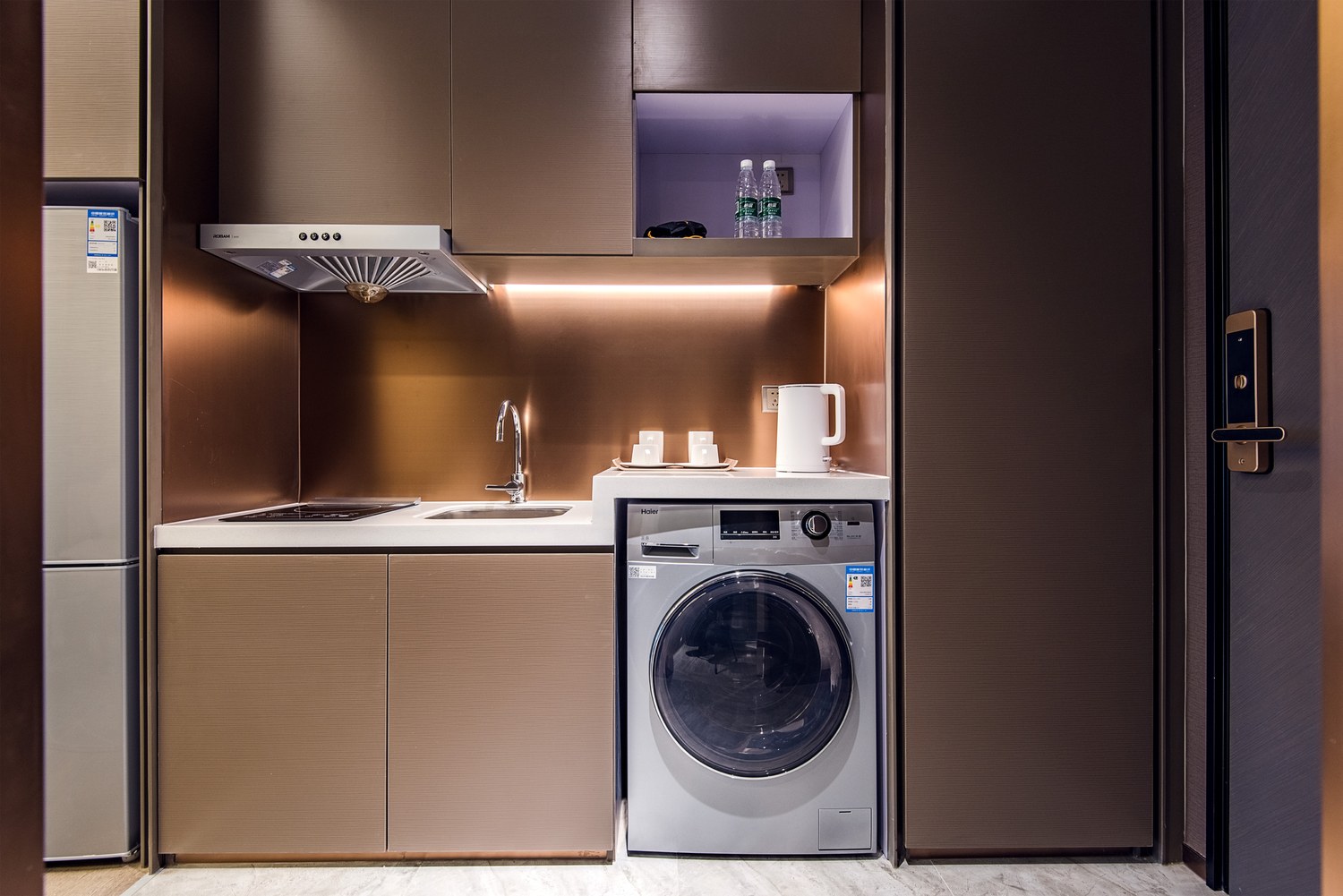 精英商务大床房（洗衣机+熨衣设备+咖啡机）