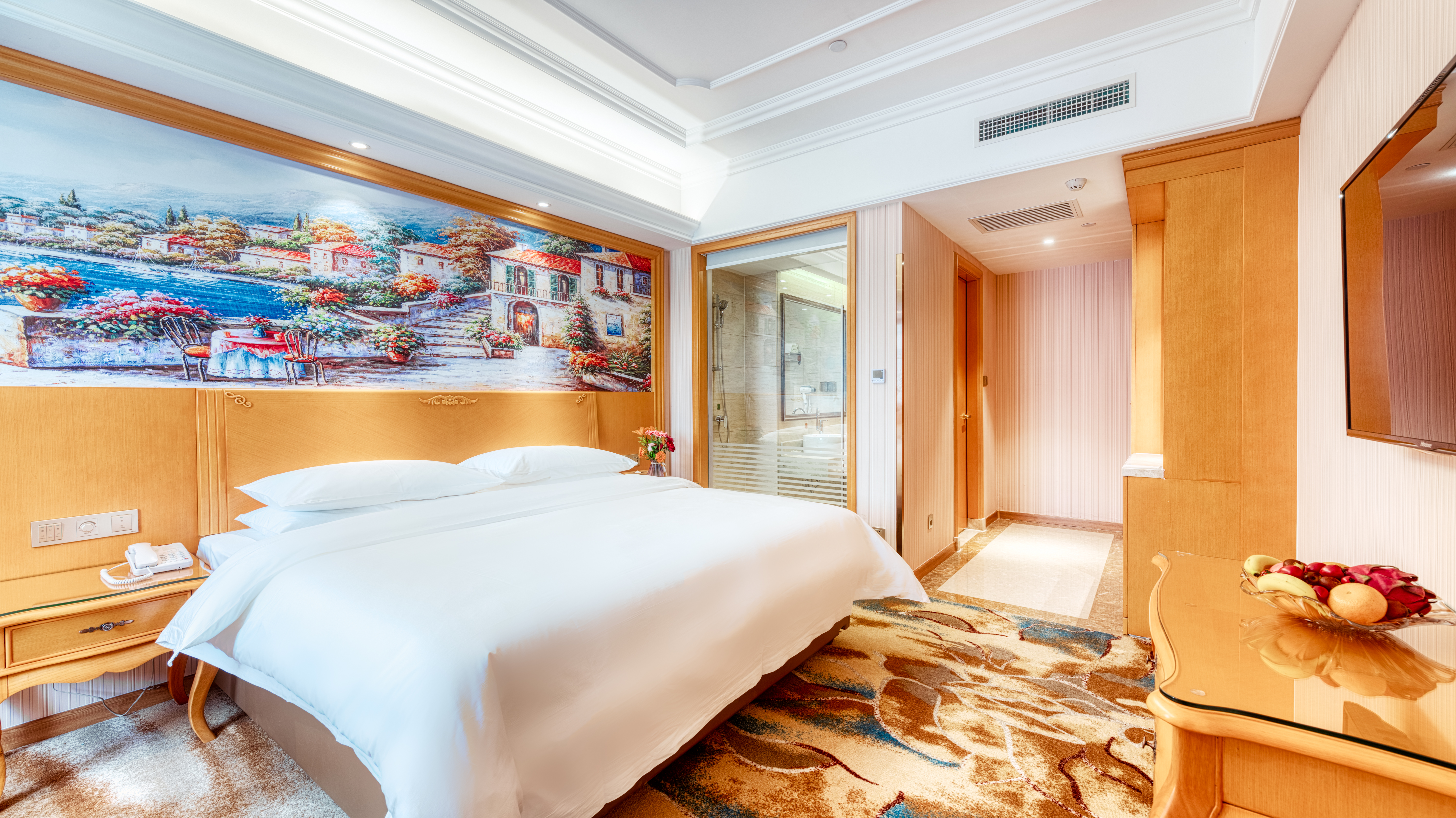 豪华套房（康莱斯床垫+鹅绒枕）