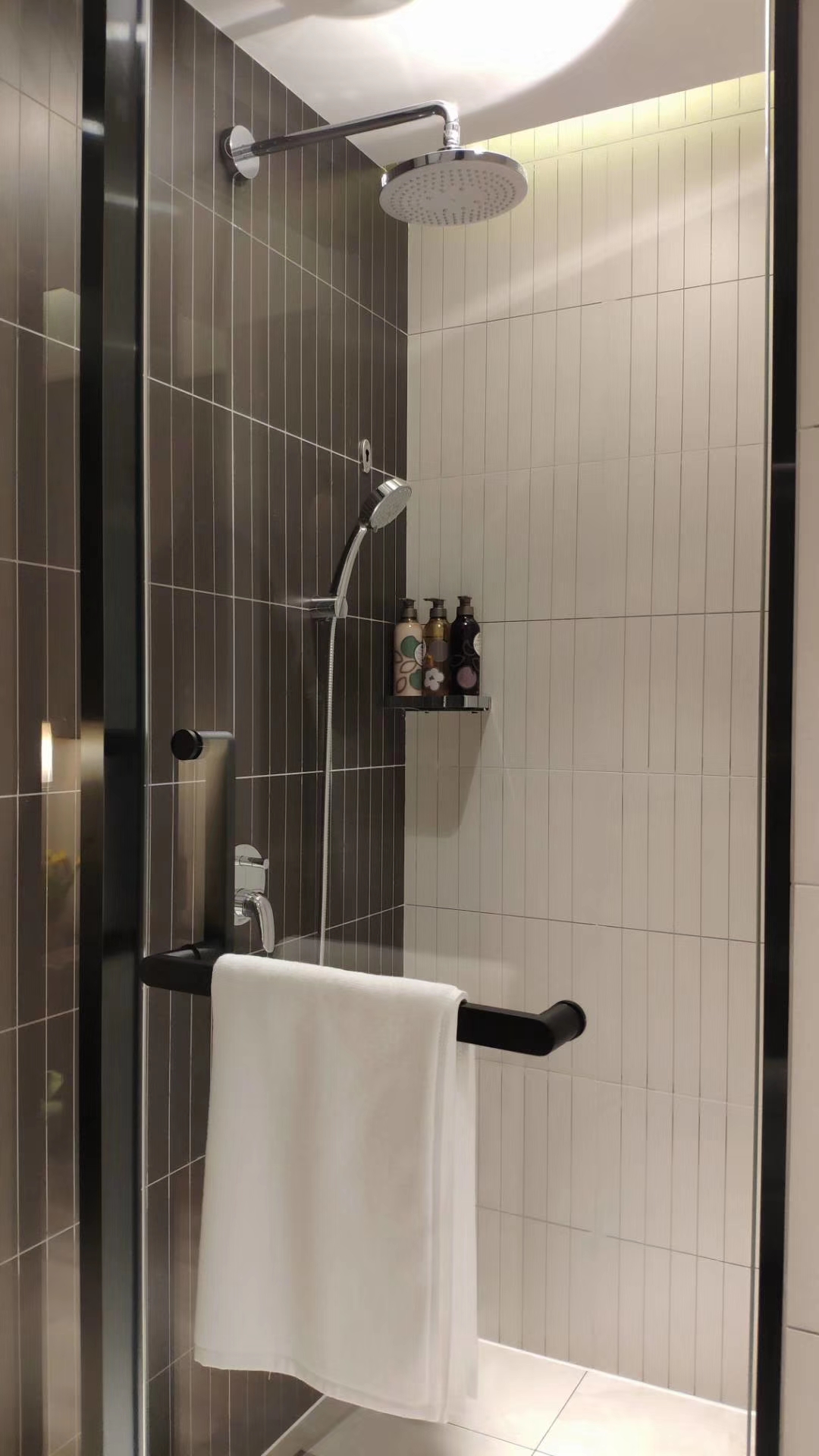 一房行政套房（洗烘机+冰箱+厨房+微波炉+可投屏）