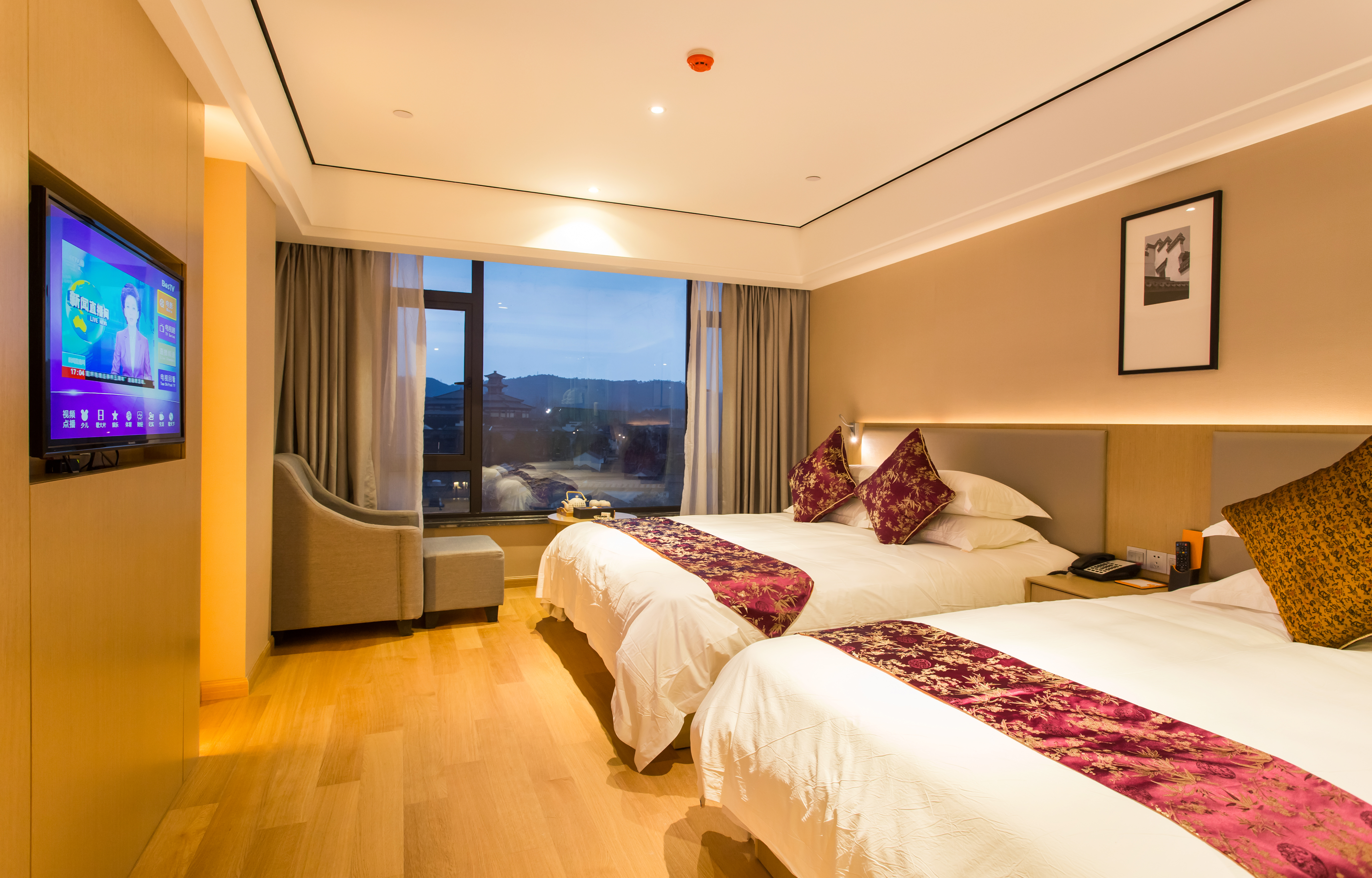 Panoramic Family Room