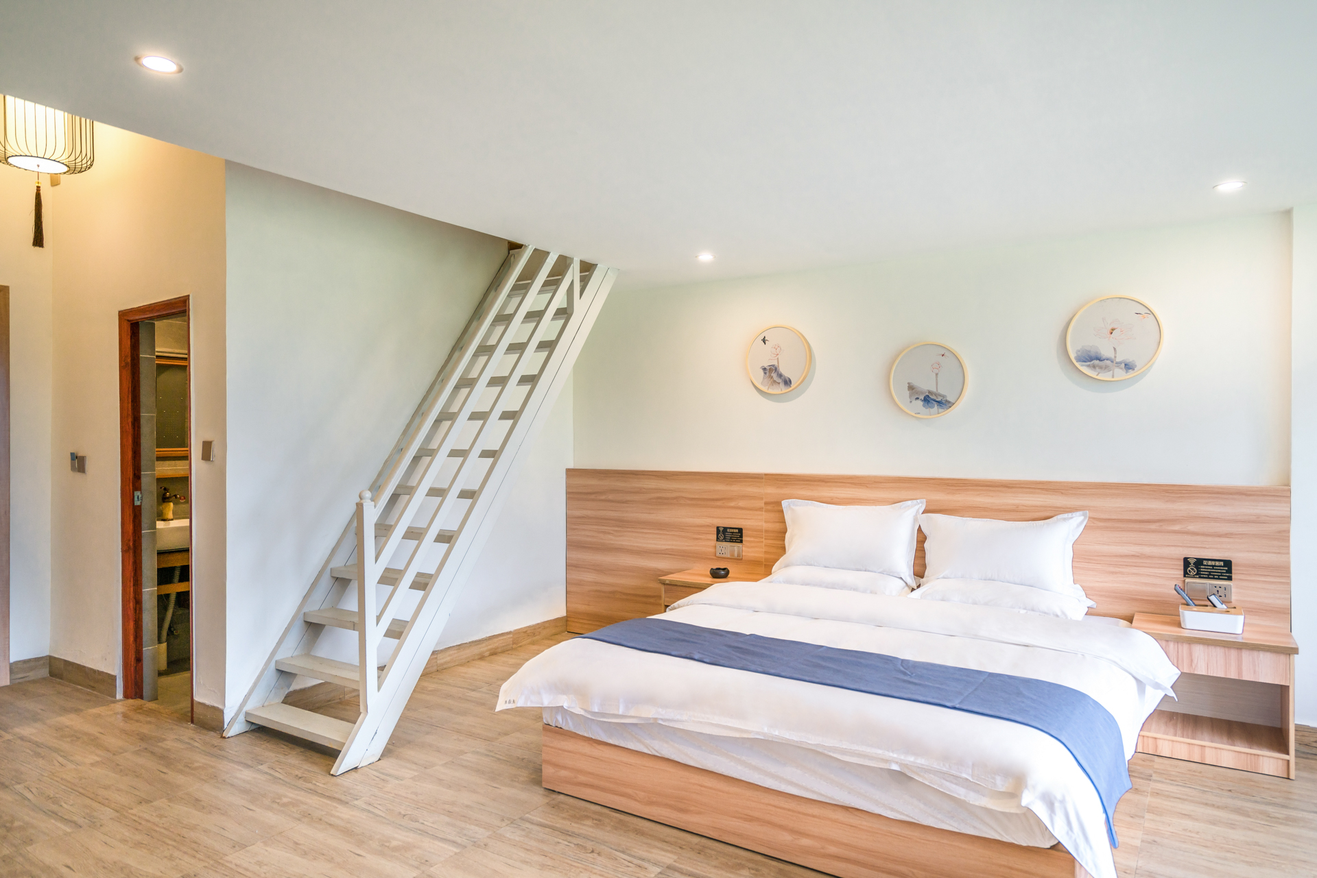 阳光田园跃层家庭房