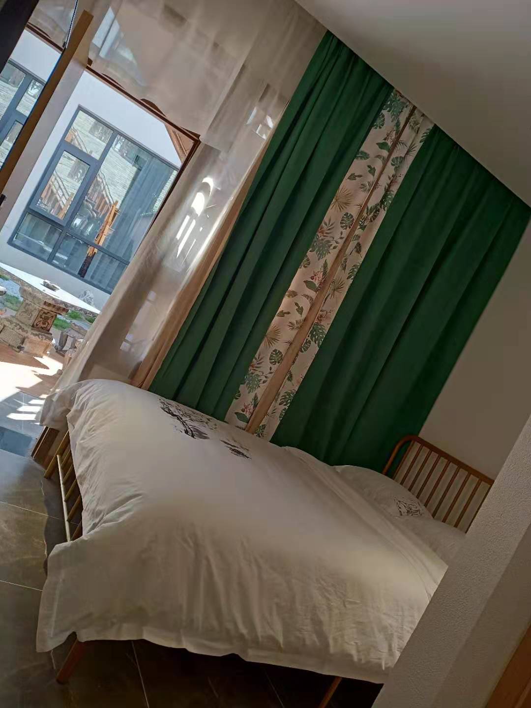 迷你院景大床房