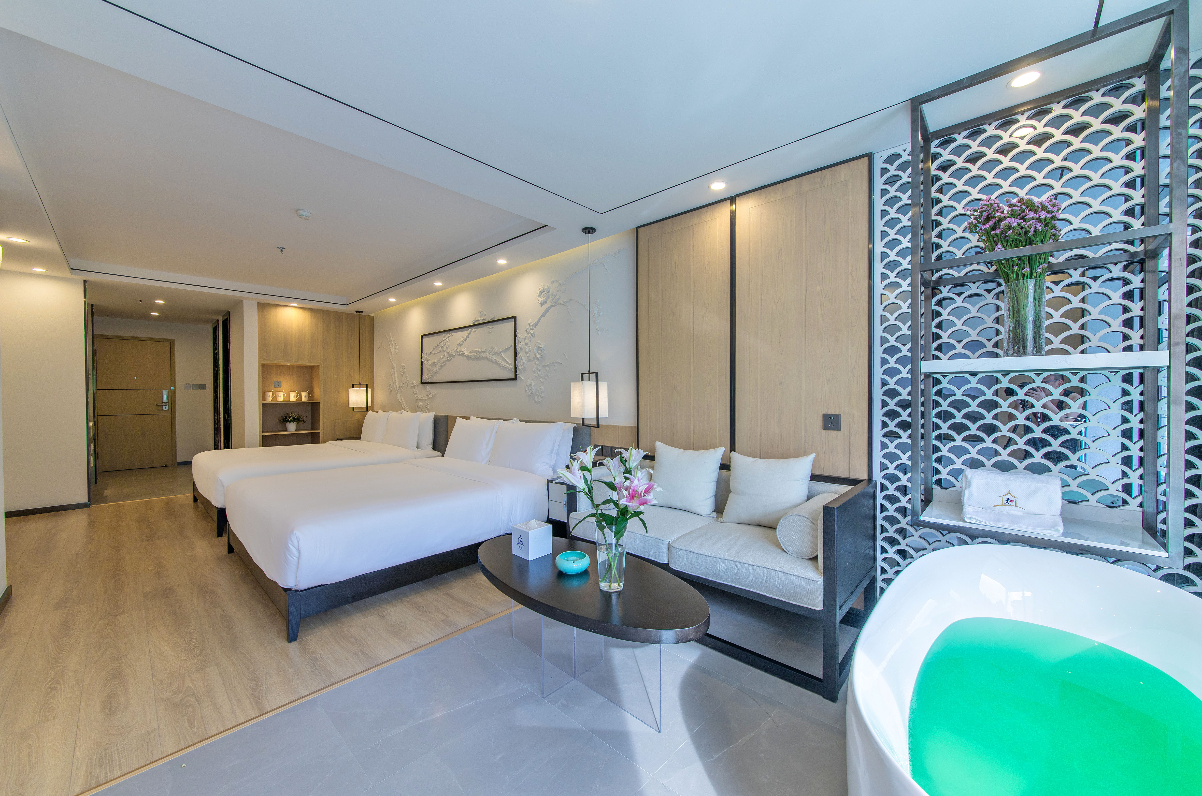 Shanshui Deluxe Standard Room With Scenic Balcony And Scenic Tub