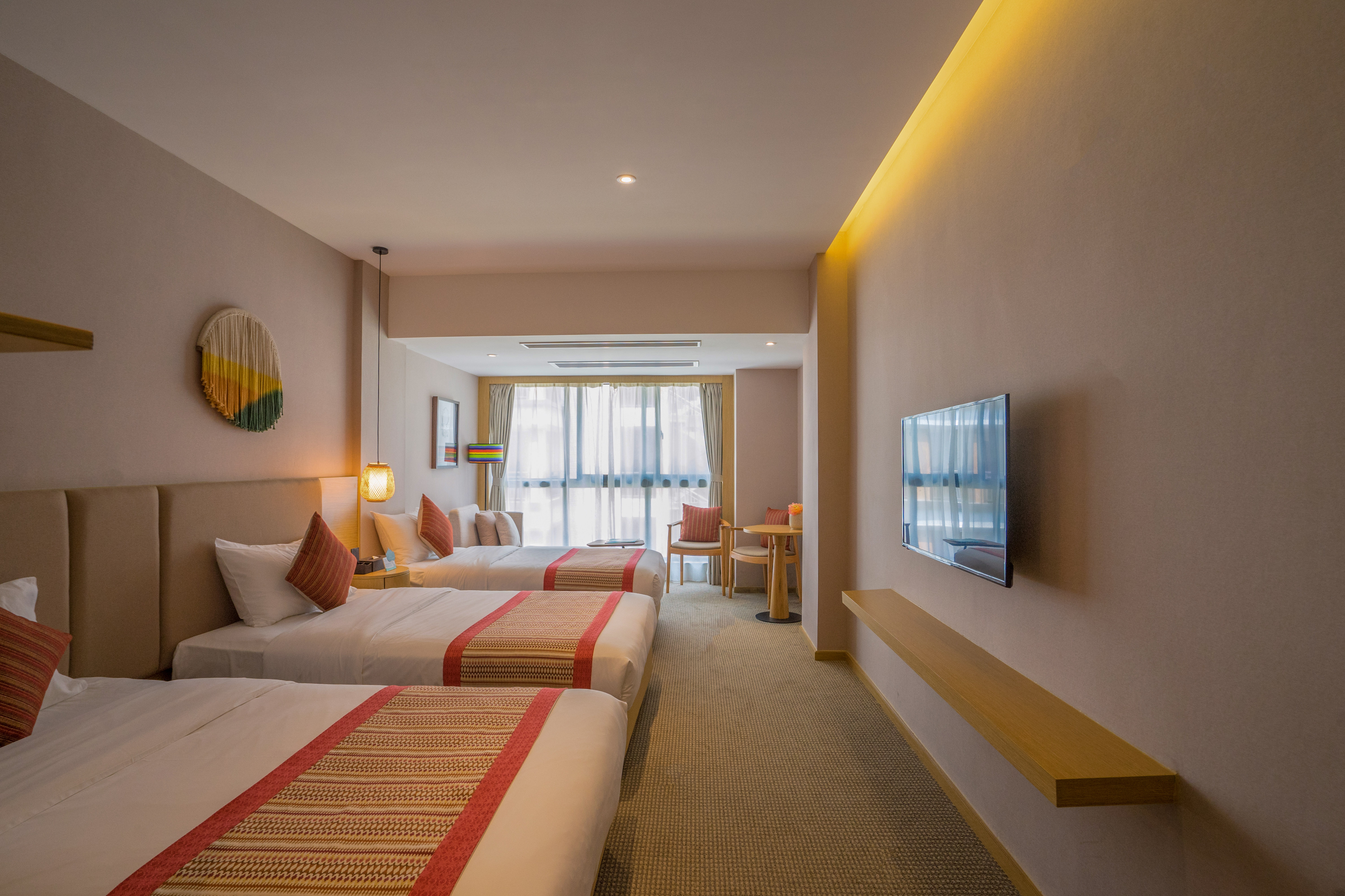 山隅舒适三床房