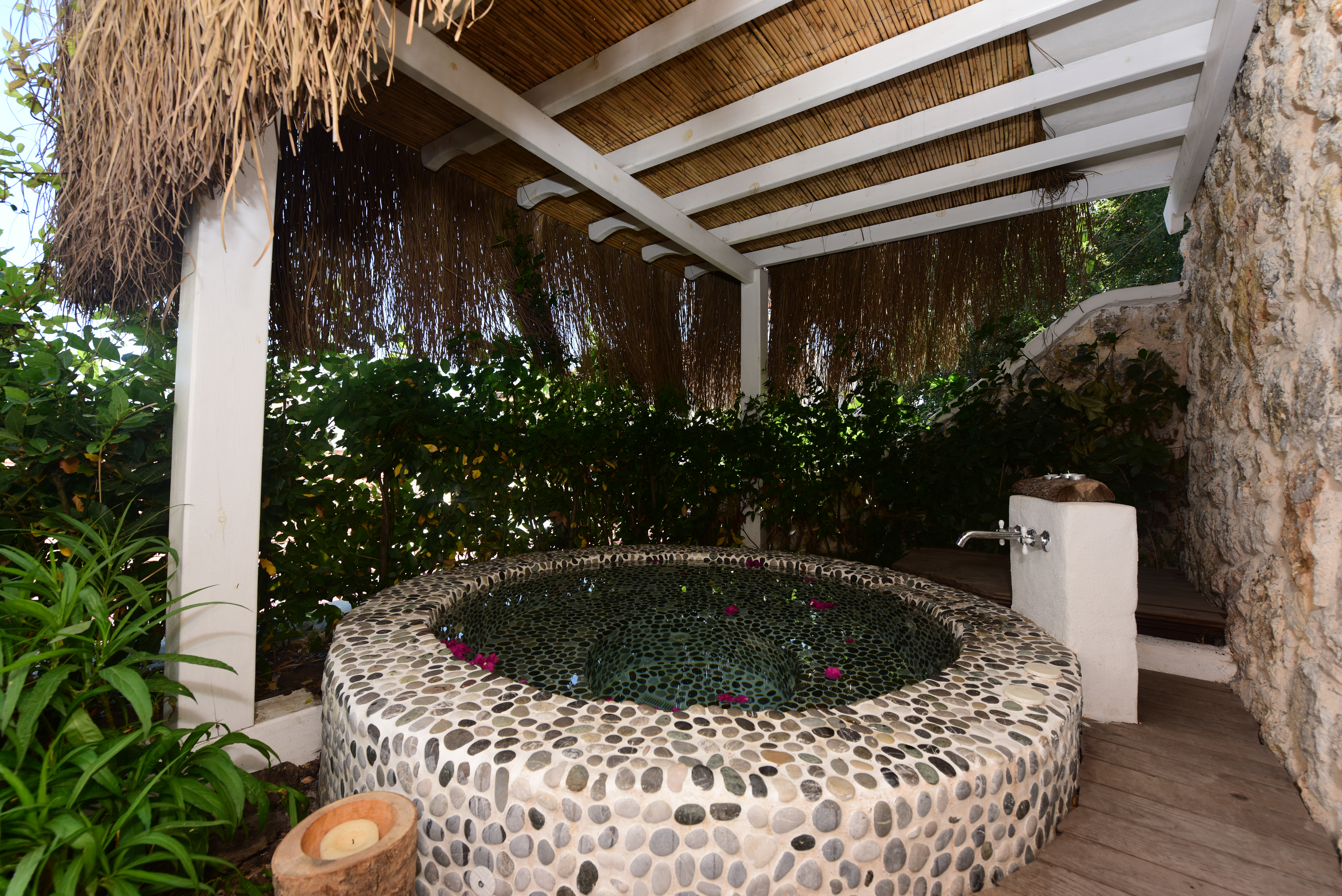 海景大床套房（带按摩浴缸）