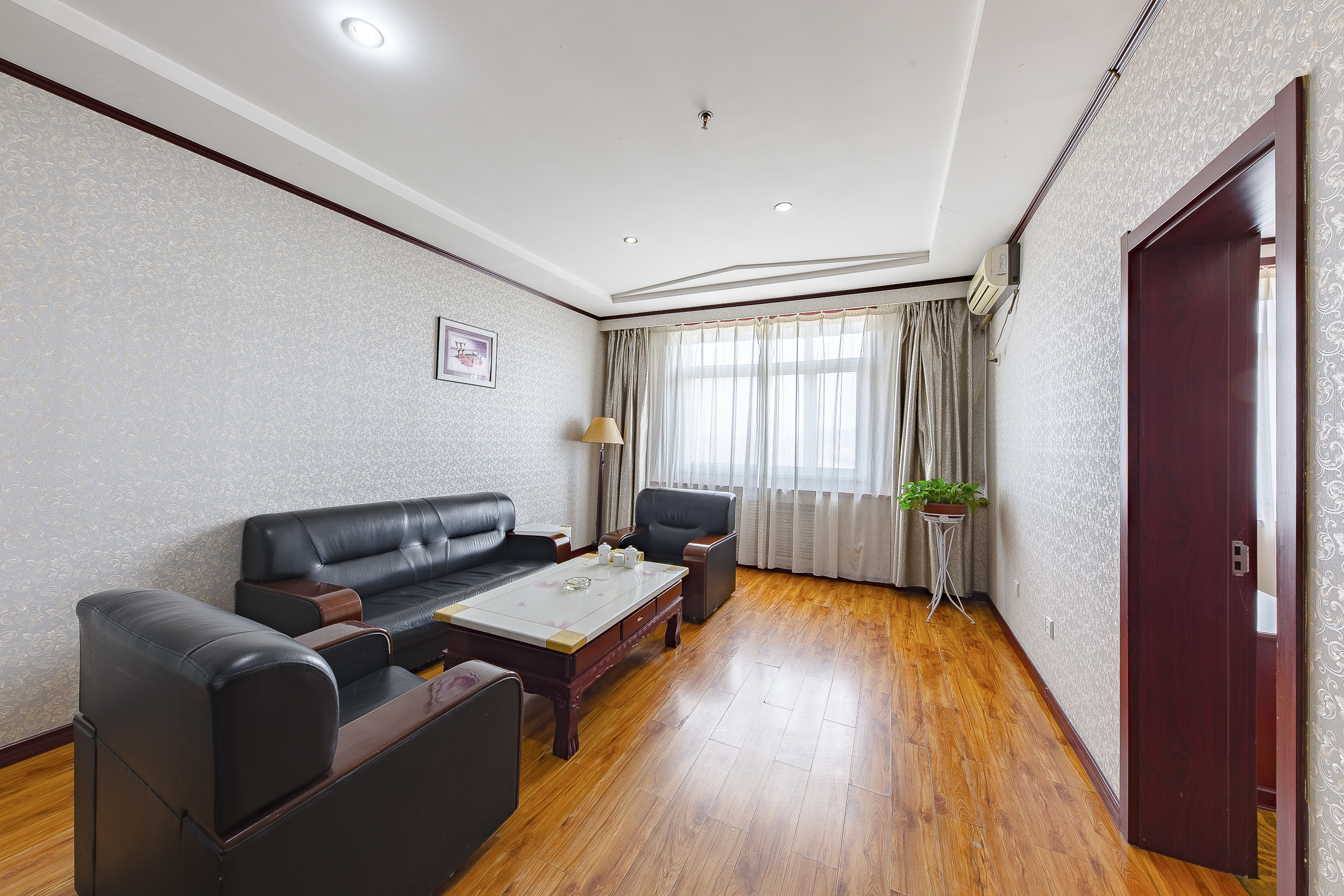 豪华商务大床房