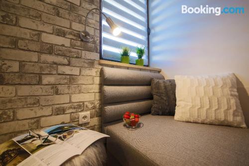 双卧室公寓 - 带阳台和壁炉