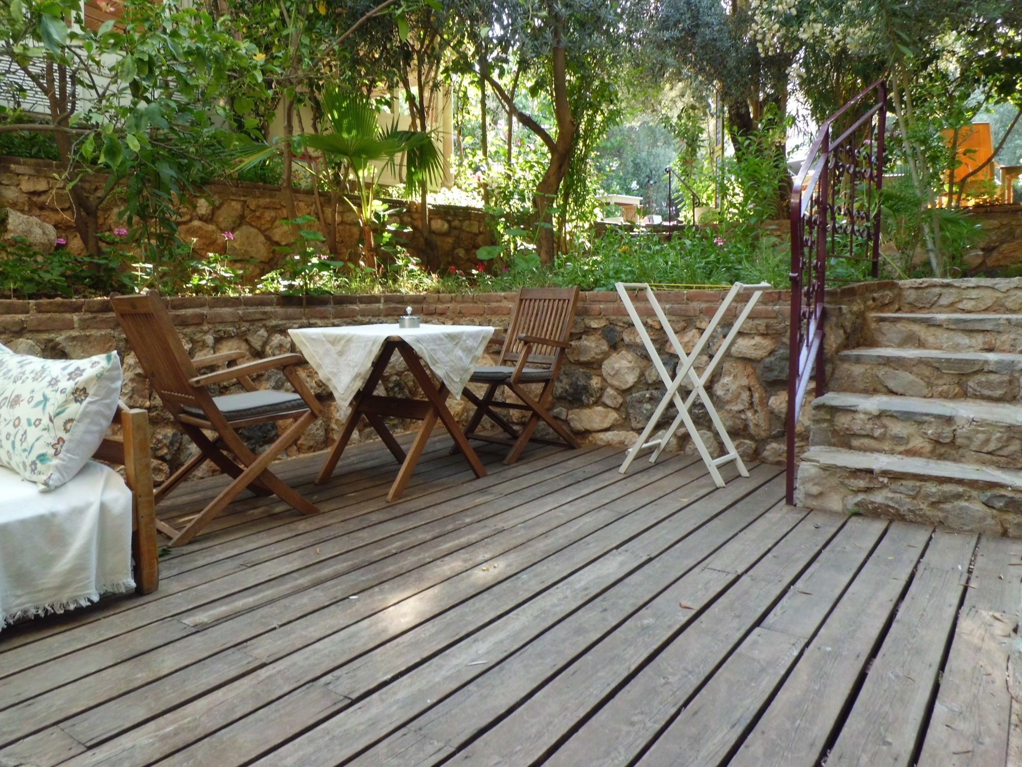 带露台的双人床房