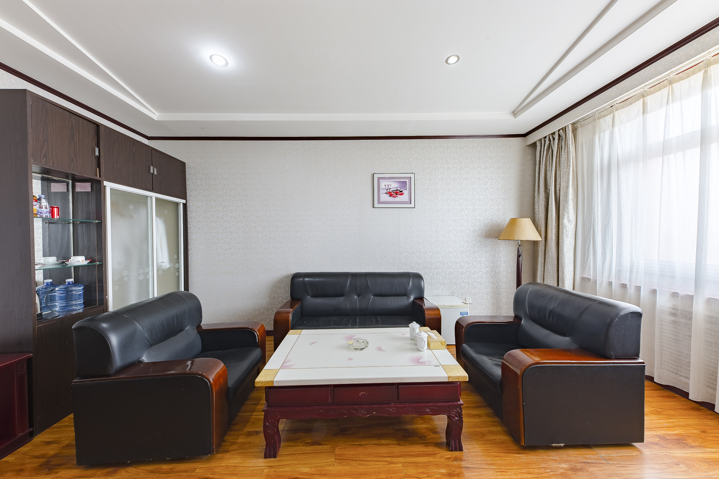 豪华商务大床房