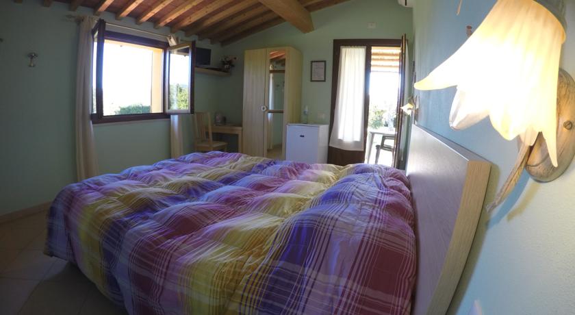 特大床房带无障碍淋浴-无障碍设施