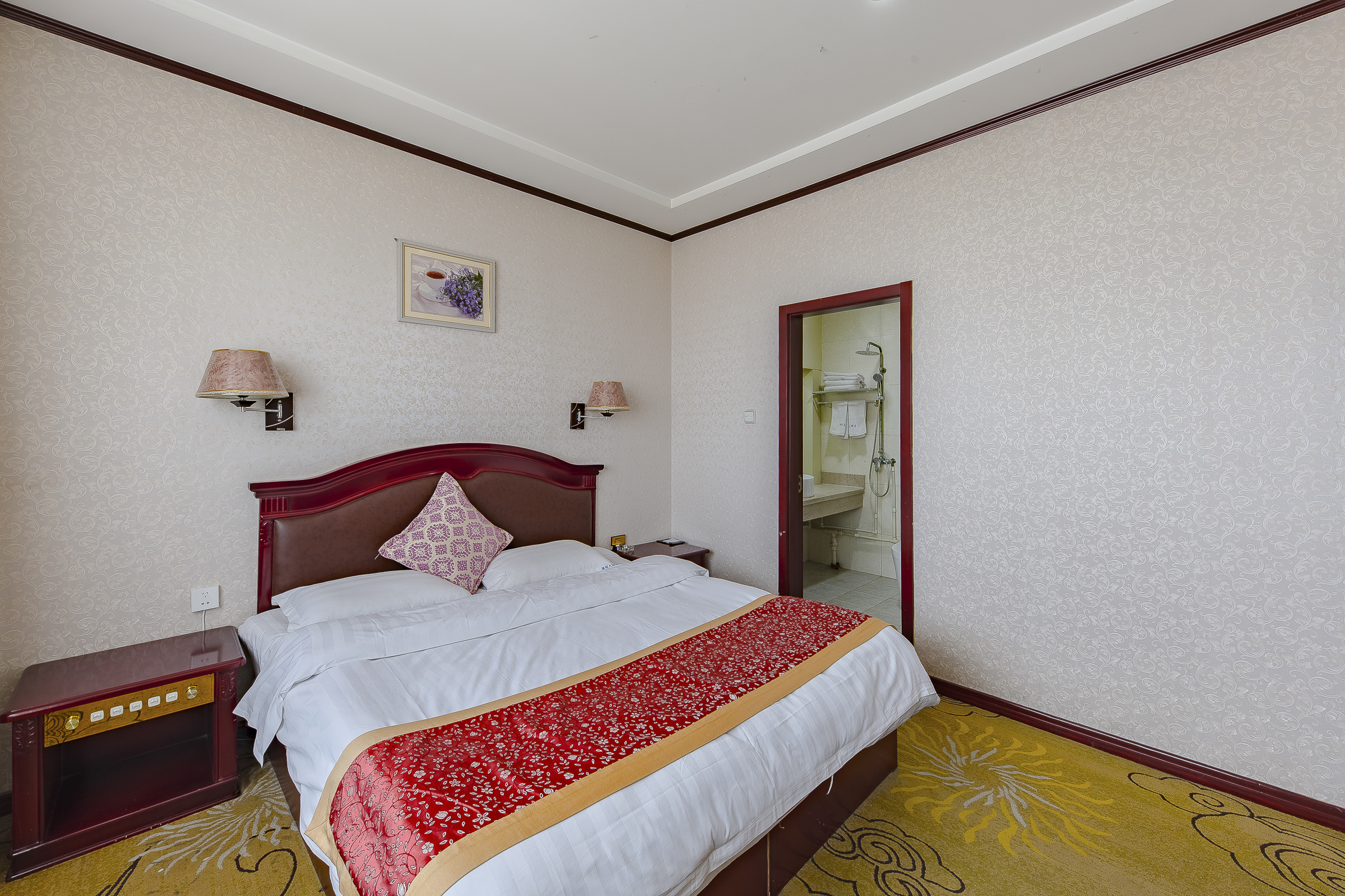 豪华商务大床房