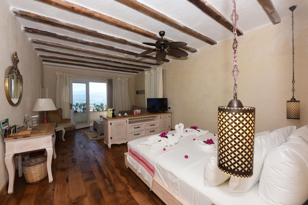 海景大床套房（带按摩浴缸）