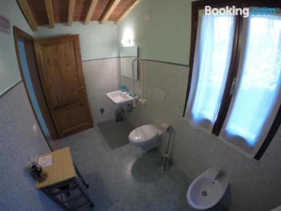 特大床房带无障碍淋浴-无障碍设施