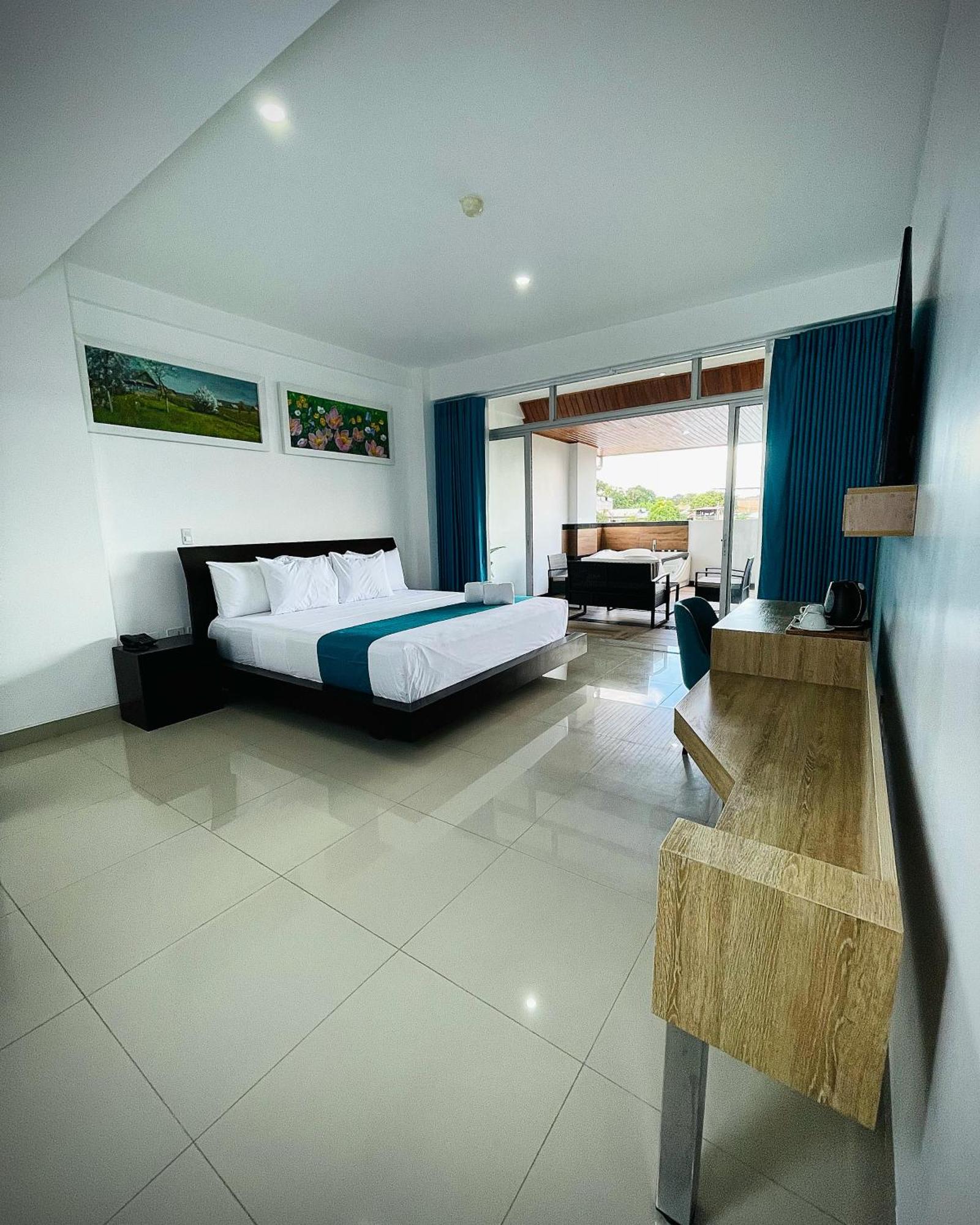 套房（带露台）