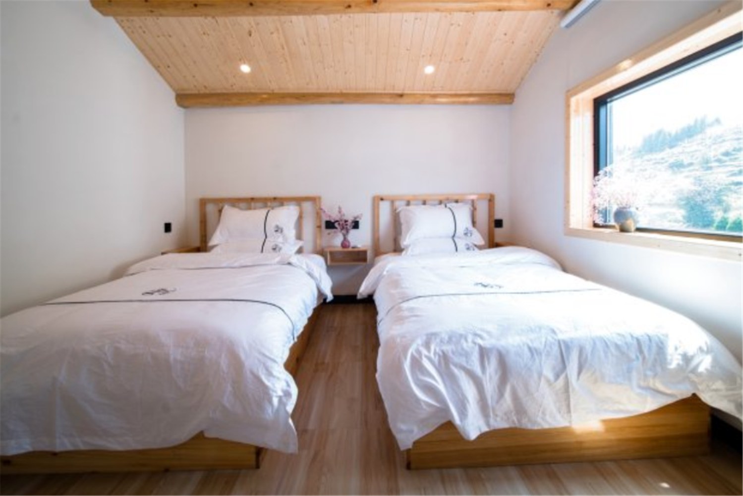 Happy Residence Standard Room