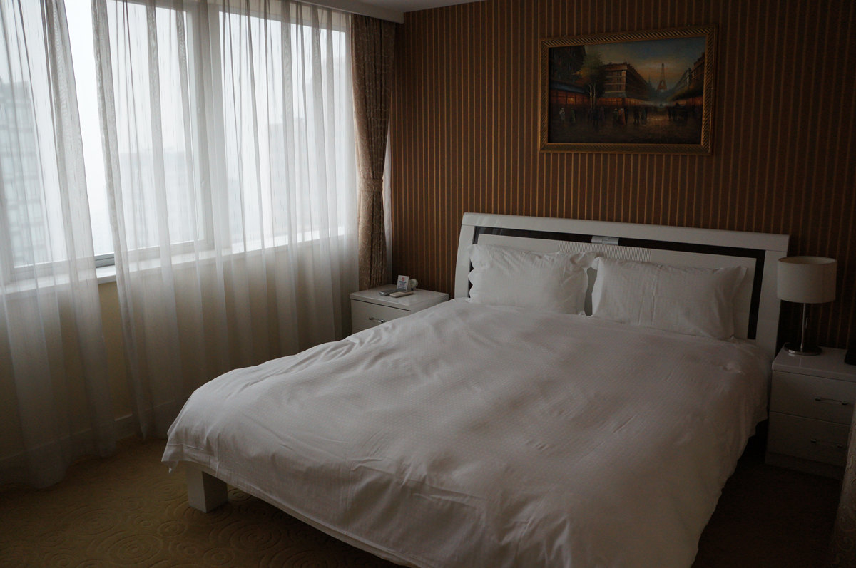 商务公寓套房三室一厅