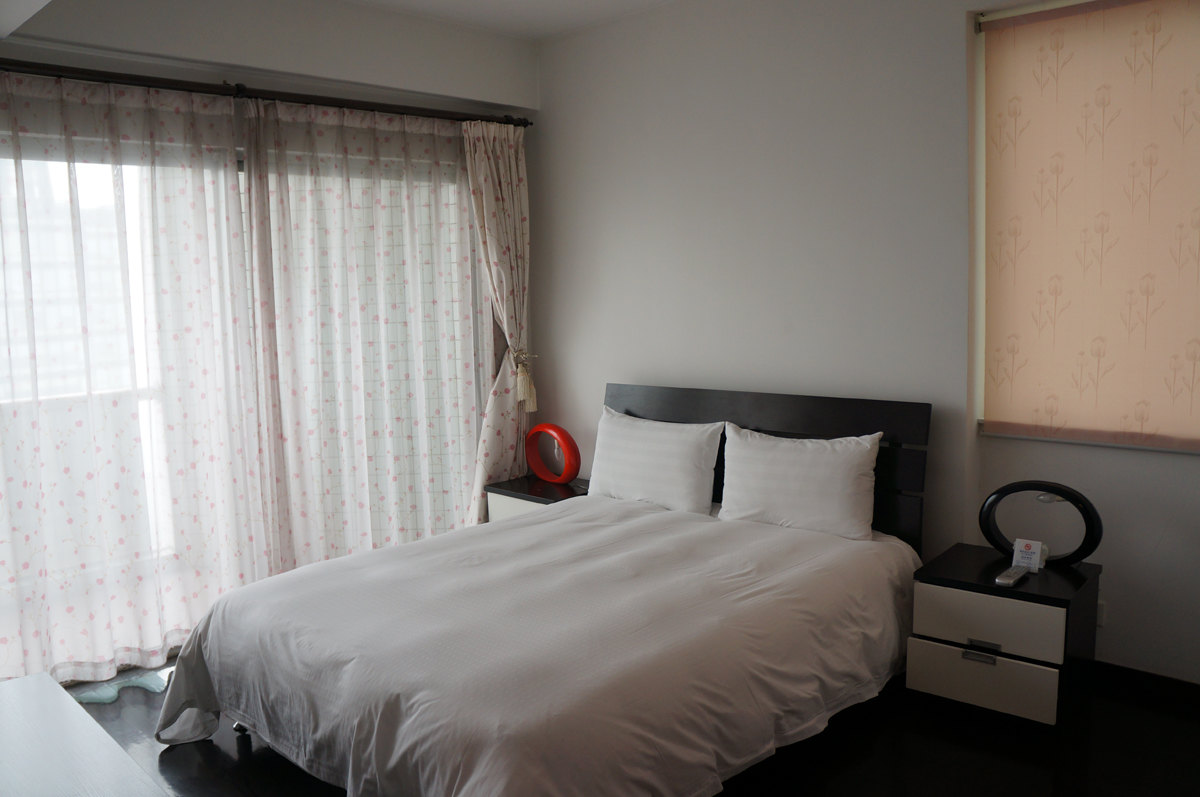 商务公寓套房三室一厅