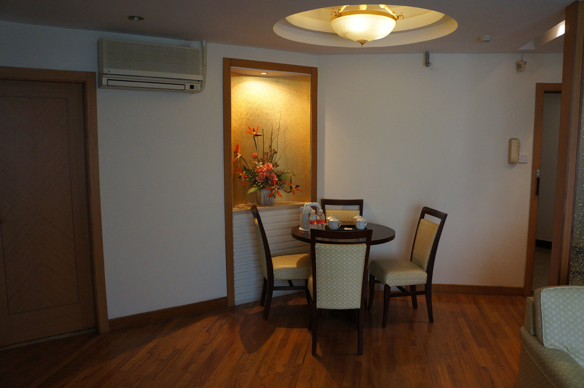 商务公寓套房三室一厅