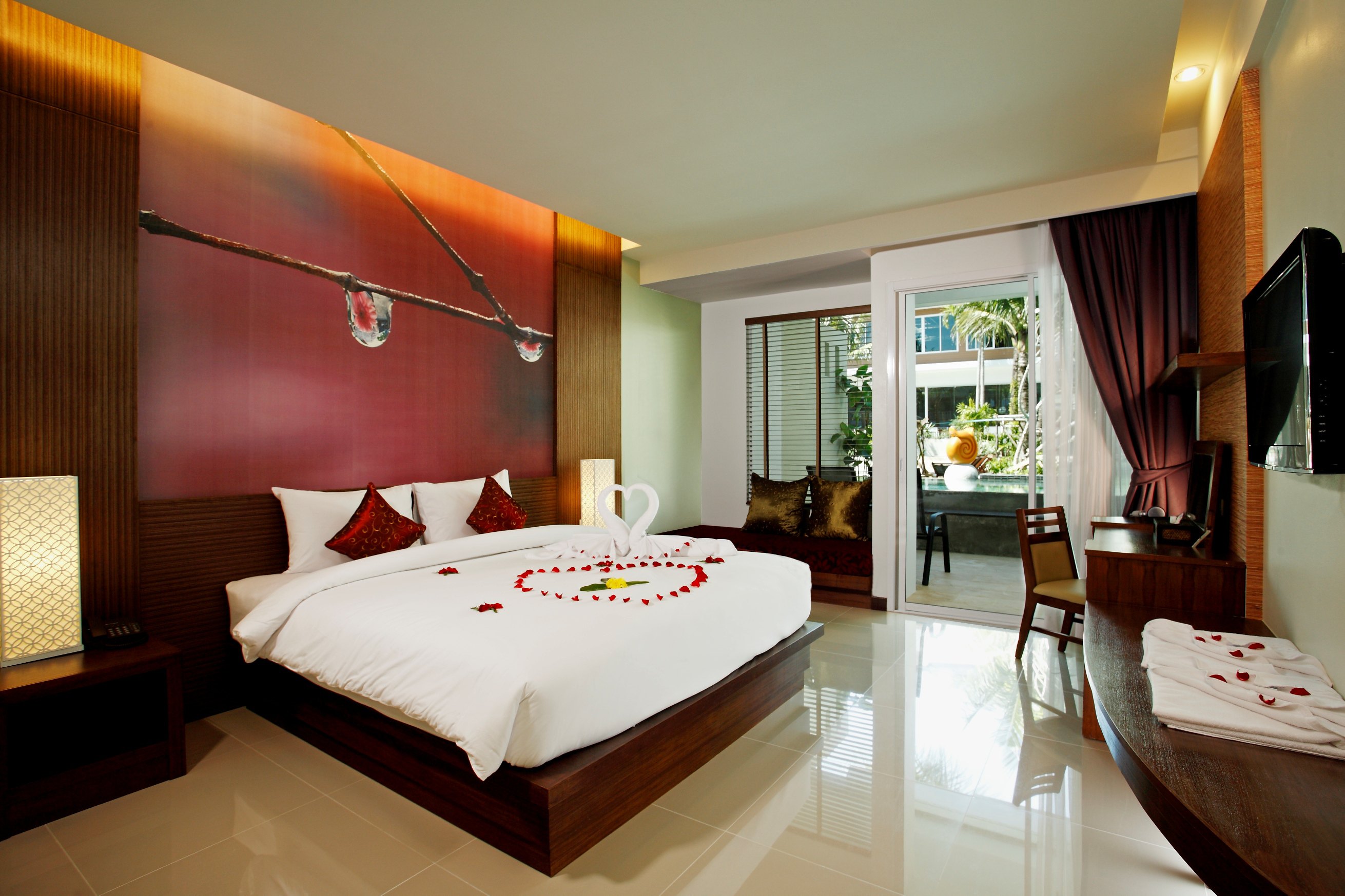 豪華雙人床房 （直通泳池）