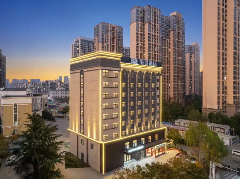 LiCheng·Smart Hotel (Wuhan University of Technology Fuan Street Metro Station Branch)