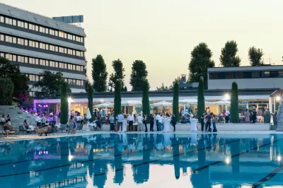 Living Place Hotel Отели в г. 