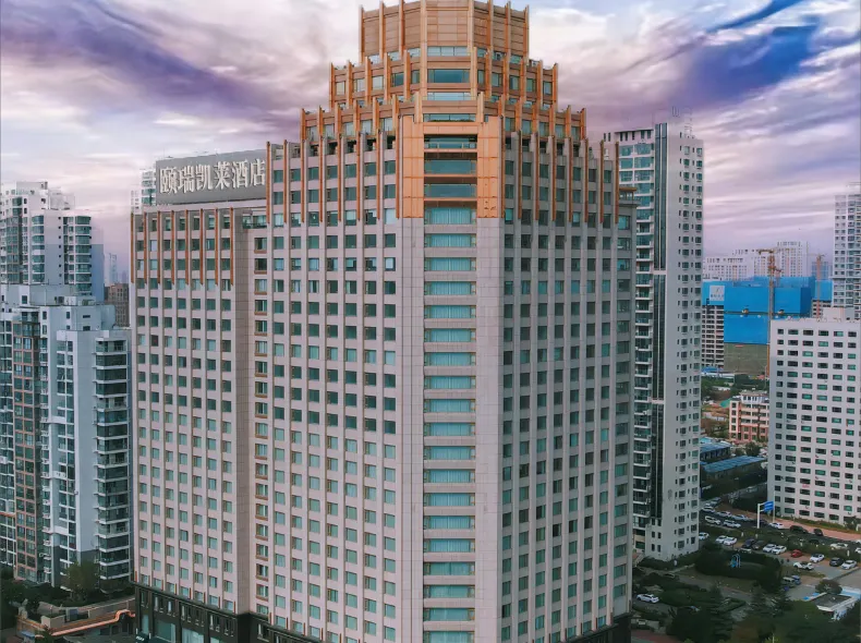 เอนริชี กลอเรีย พลาซ่า โฮเทล
