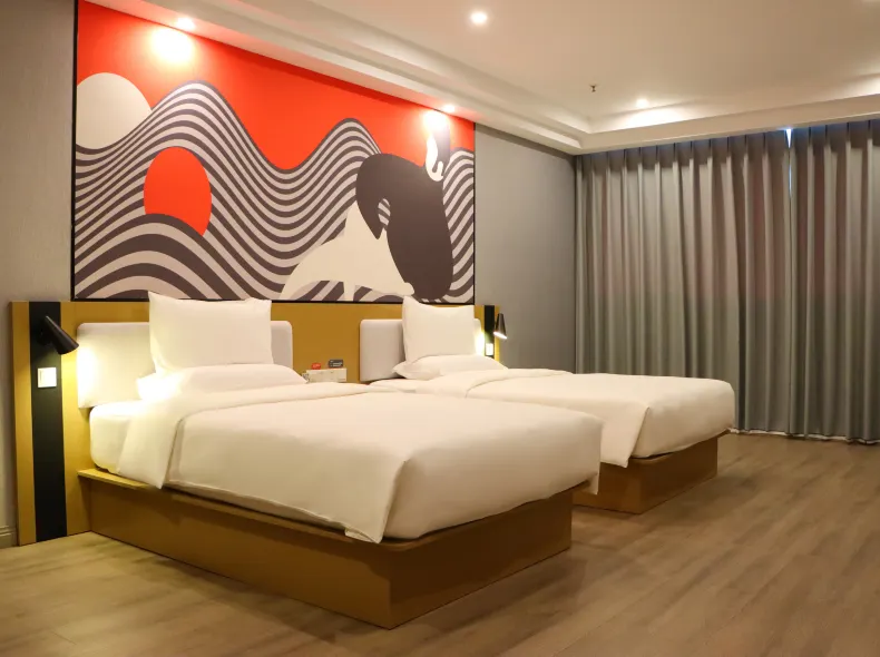 Junyi Chain Dazu Rock Carvings Sports Center Hotel