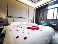 ORANGE HOTEL