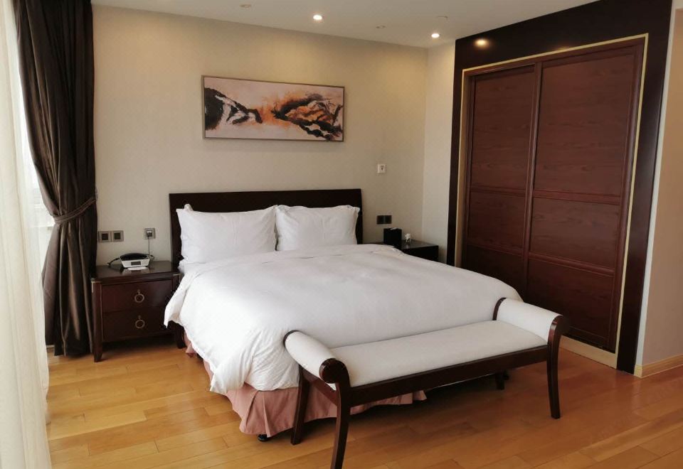 豪華二室套房（洗烘一體機+衞洗麗+浴缸）