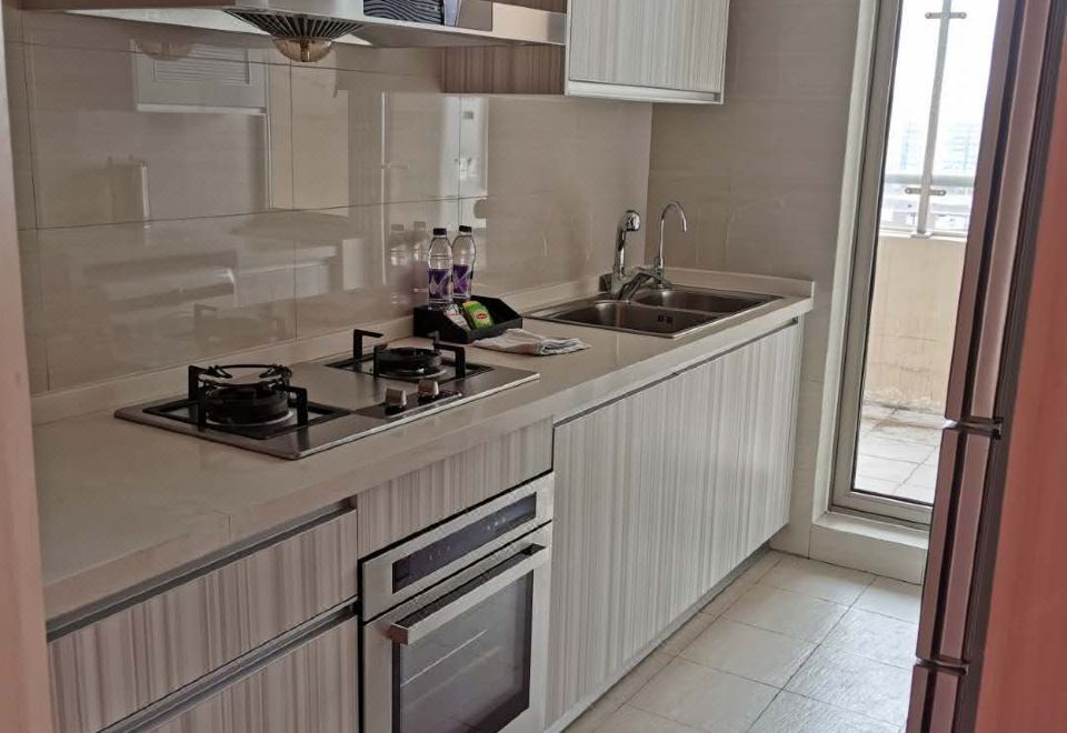 豪華二室套房（洗烘一體機+衞洗麗+浴缸）