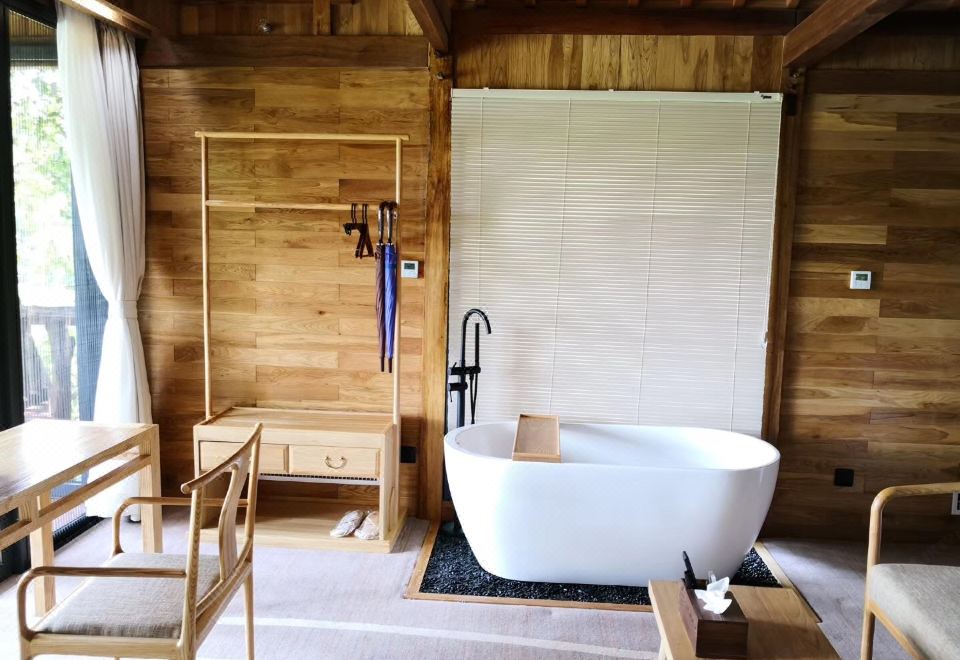 野宿树屋双床房