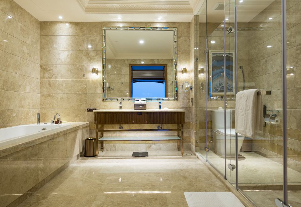 Chateau Star River QingdaoDeluxe Sea-view Suite