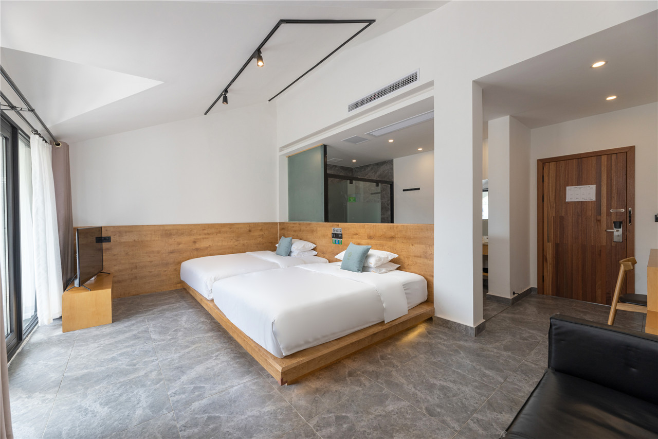 豪华阳台榻榻米双床房