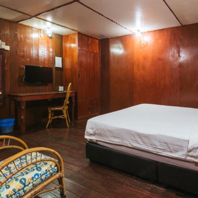 Deluxe Double Room -Back Row