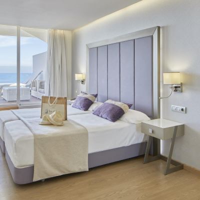Penthouse twin Suite with Panoramic Sea View