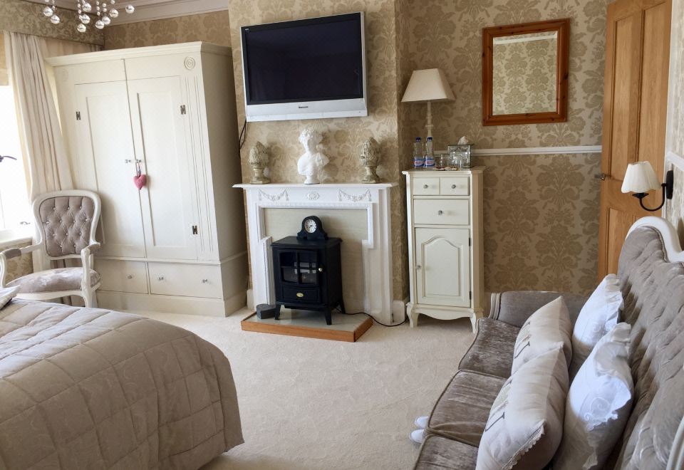 Deluxe Double Bed Room with Sea View With Balcony