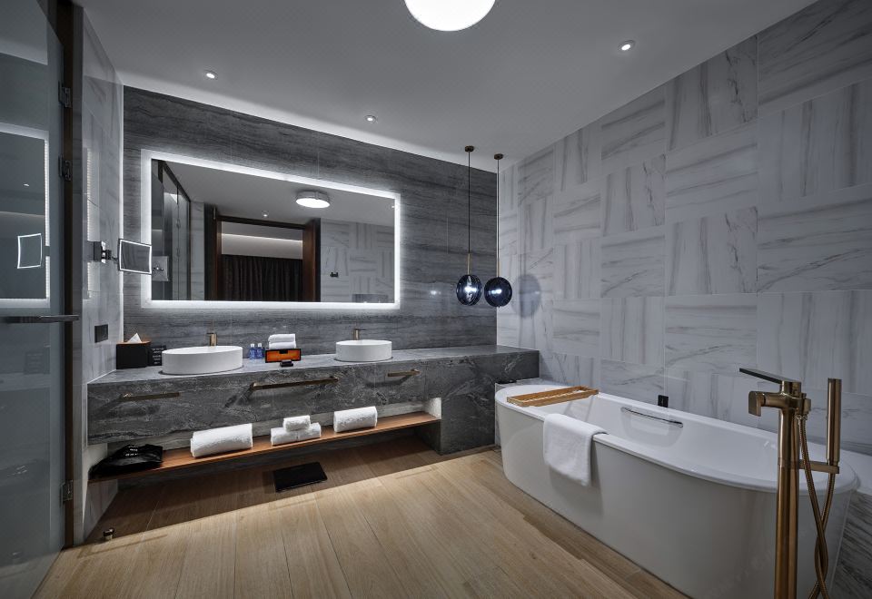 搖滾尊尚海景套房