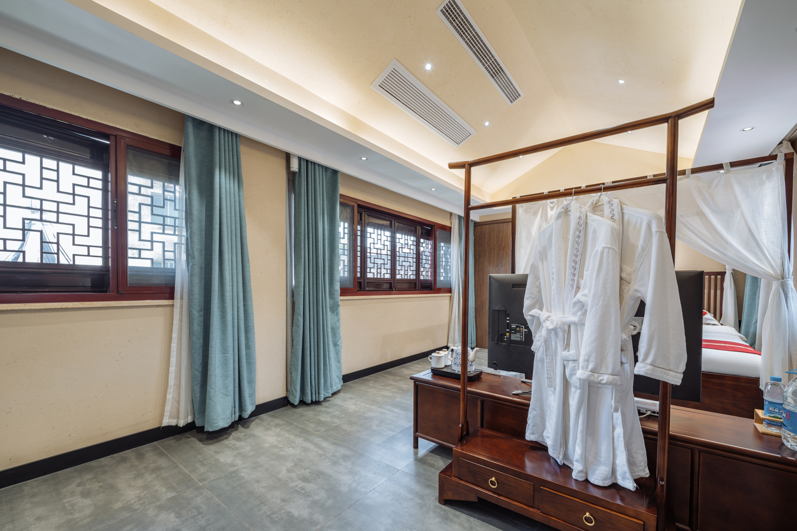 荷花泽?园景豪华大床房