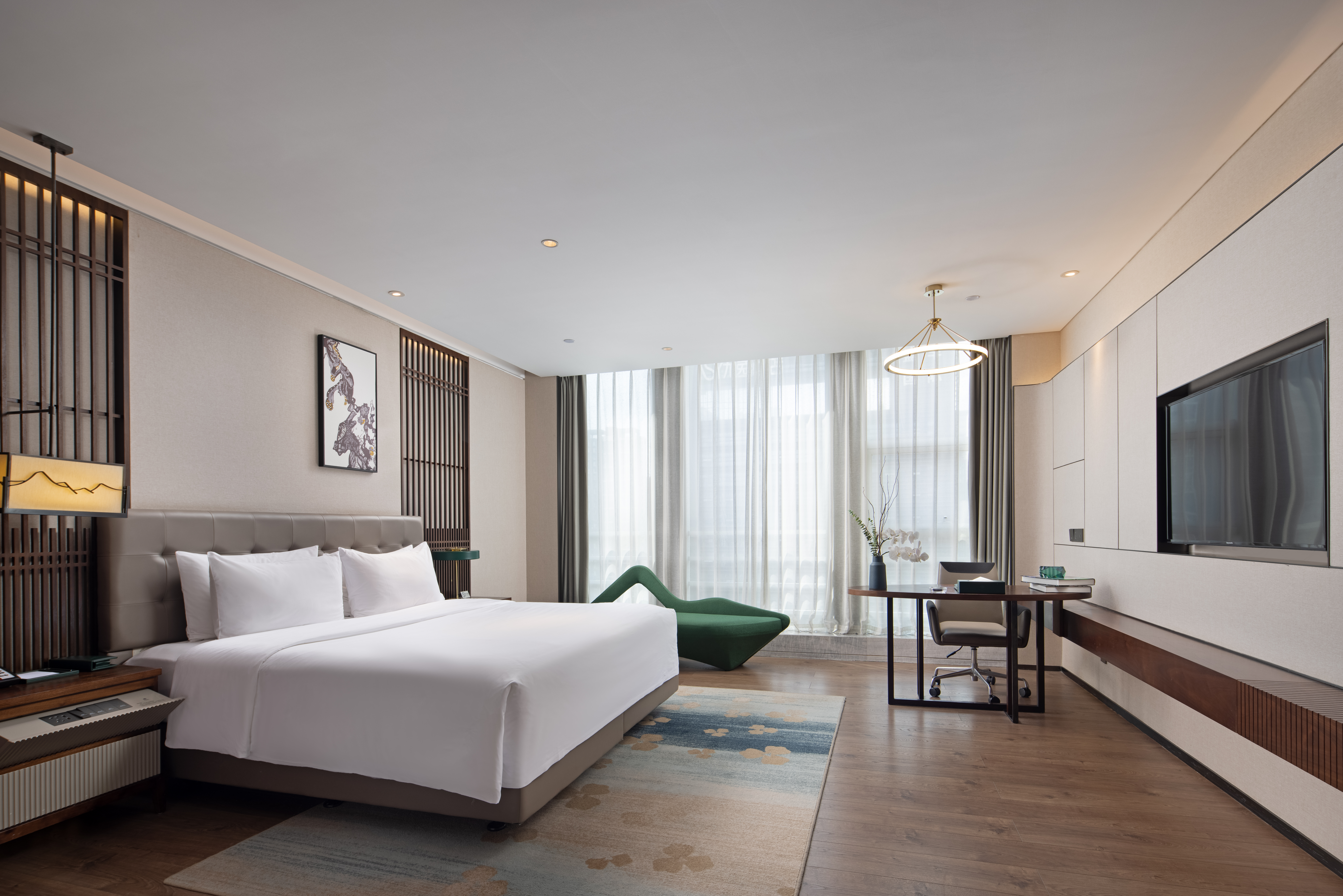 璞悅大床房（超大空間+舒適浴缸+助眠床墊）