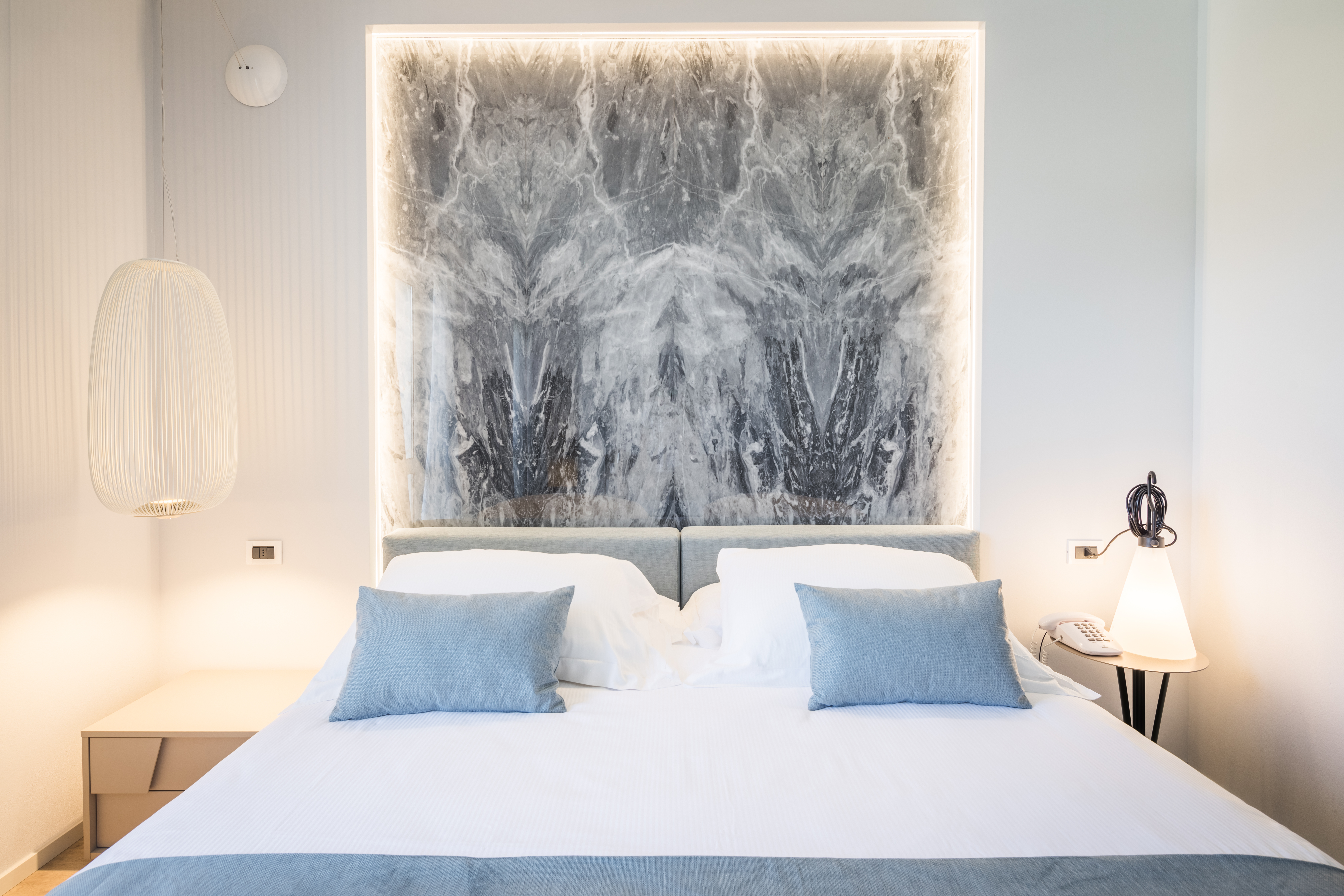 现代豪华双人间