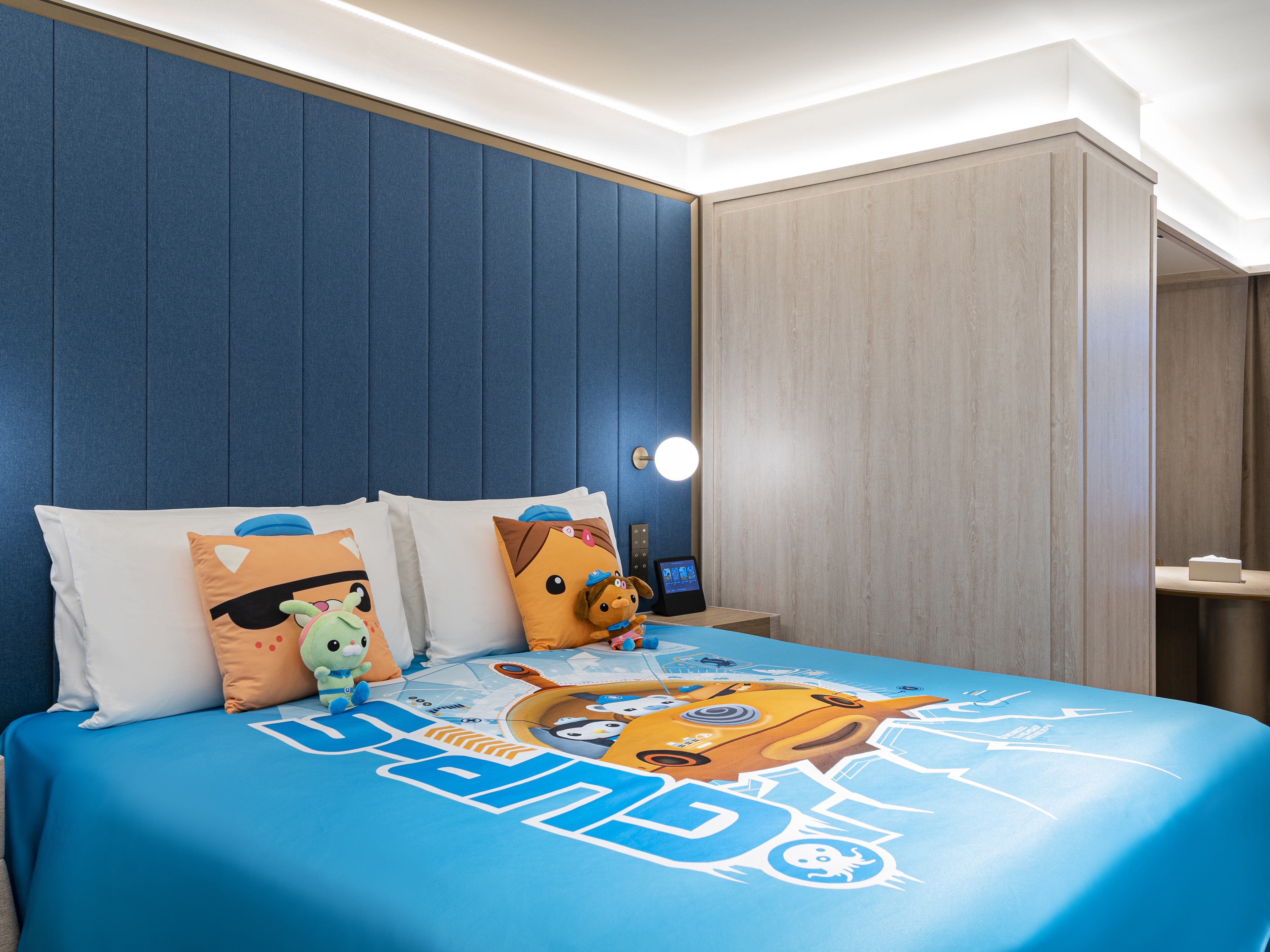 豪华亲子房 （智能客控+小冰箱+65寸投屏电视+零压床垫）