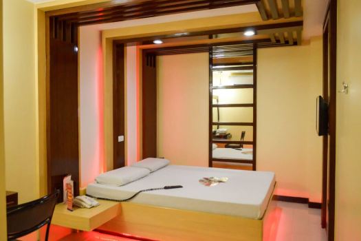 Hotel Sogo Wood Street Pasay