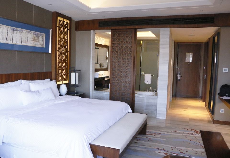 行政豪华大床房