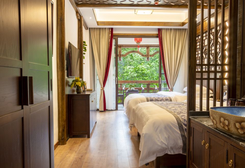 Furong Town Shuiyunxuan Inn (Furong Town Scenic Area)Guestroom - Near River (2 beds)