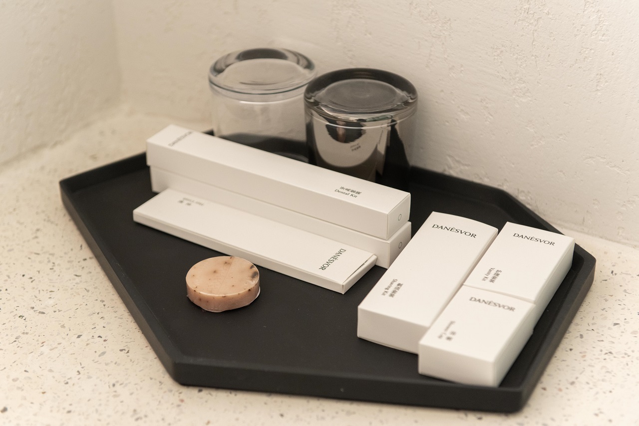 弥月江景双床房