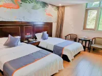 Junyi Apartment Hotel (Pingyuan Highway Intersection)