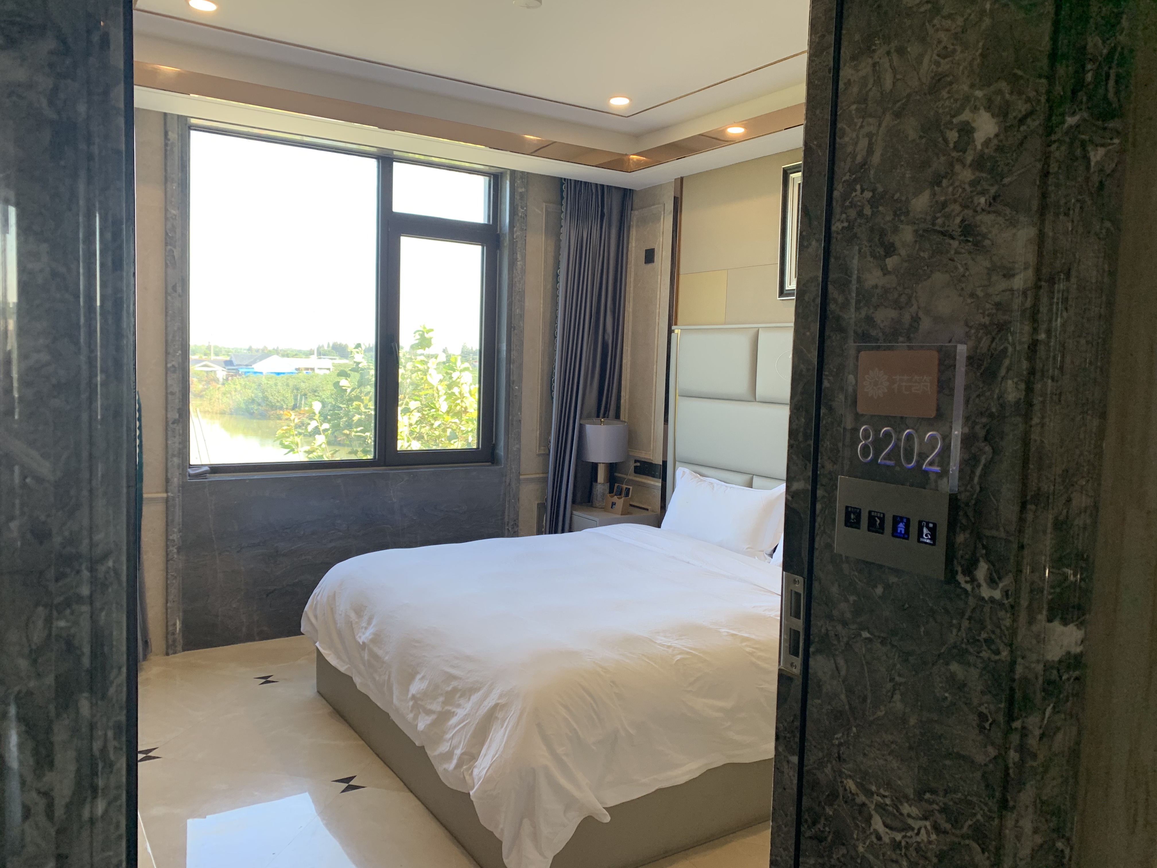 云溪·轻奢大床房（安心舒睡+乡村风光）