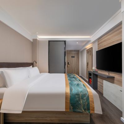 豪華大床房（慕思品質床墊+零壓枕頭+可投屏電視） 皇馬假日飯店（深圳北站店）優惠