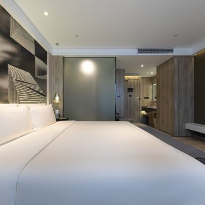 高級大床房-人氣熱賣 深圳南山易車亞朵汽車概念酒店優惠